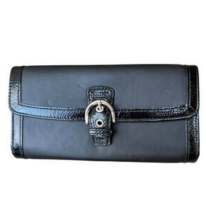 COACH x Womens black large wallet button NWOT